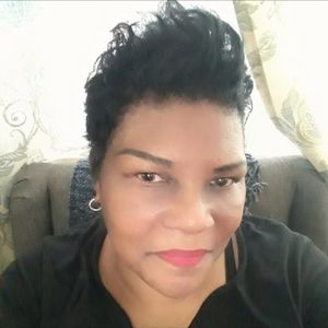 Meet your Posher, Edith